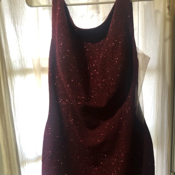JOVANI FITTED GLITTER BACKLESS COCKTAIL DRESS - Picture 2 of 5